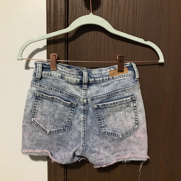 Purple and white shirt with purple shorts - Picture 5 of 5